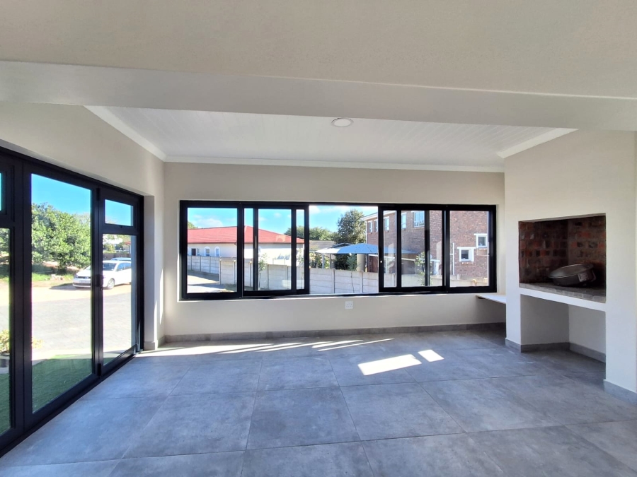4 Bedroom Property for Sale in Stilbaai Wes Western Cape